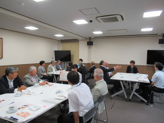 支援学生との体験発表交流会の様子.JPG